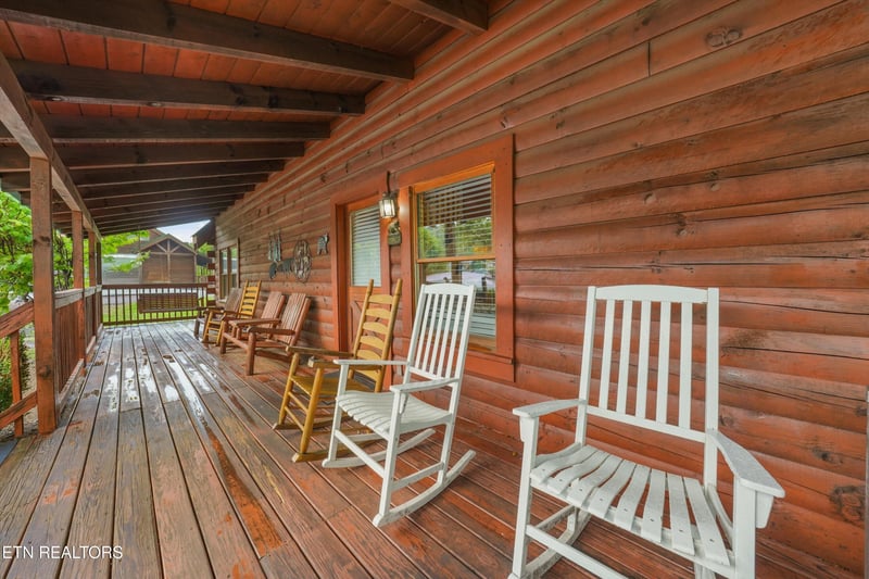 3208 White Falcon Way #814, Pigeon Forge, TN 37863
