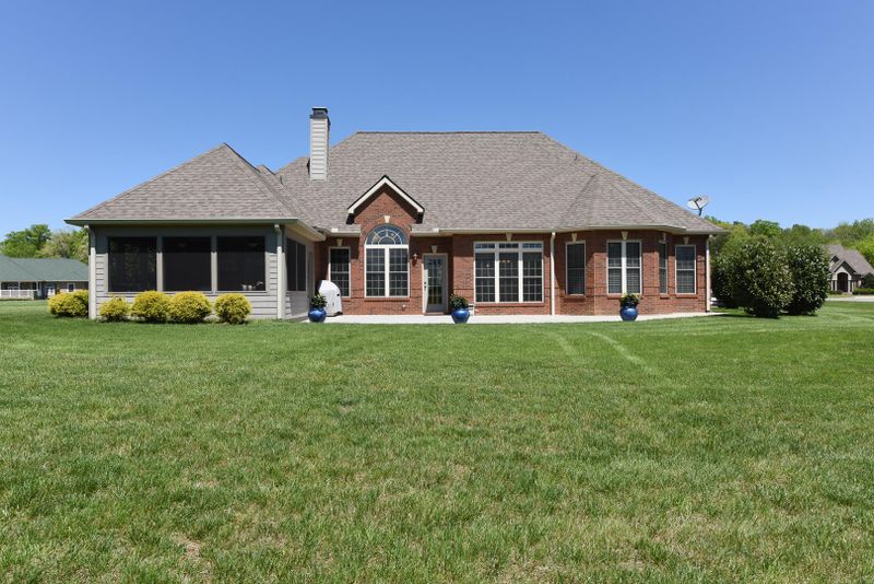 321 Highland Springs Rd, Walland, TN 37886