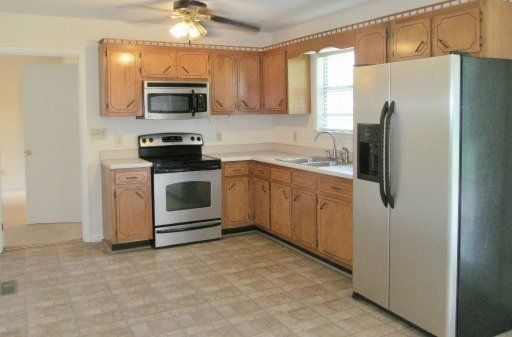 321 Liberty Rd, Wartburg, TN 37887