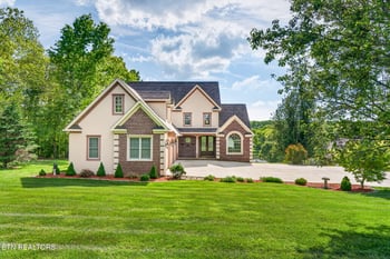 321 Magnolia Ln, Crossville, TN 38555