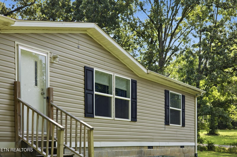 321 Rose Cir, Kingston, TN 37763