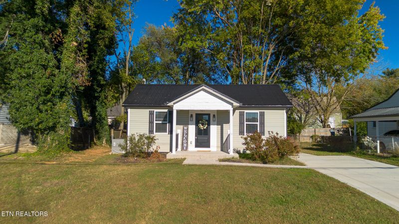 321 S Park Ave, Morristown, TN 37813