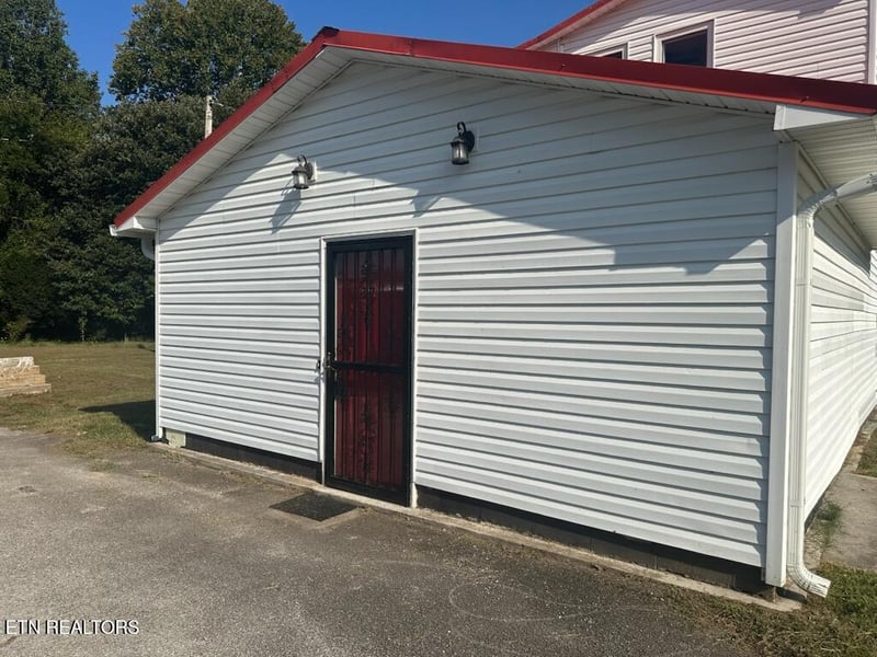 321 Willow Ln, Rocky Top, TN 37769