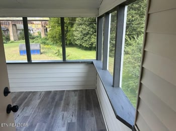 321 Willow Ln, Rocky Top, TN 37769