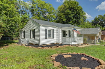 3210 Dempster St, Knoxville, TN 37917
