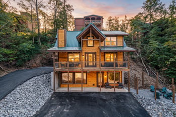 3210 Pine Way, Pigeon Forge, TN 37863