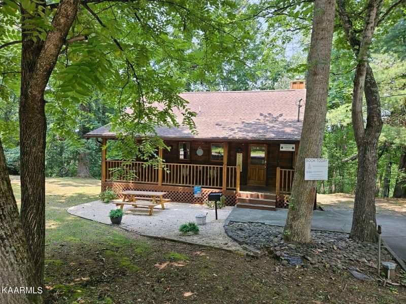 3210 Priscilla Heights Ln, Sevierville, TN 37862
