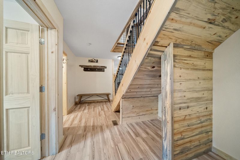 3211 Leonard Huskey Ln, Pigeon Forge, TN 37863