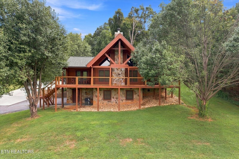 3213 Big Cove Ct, Sevierville, TN 37862