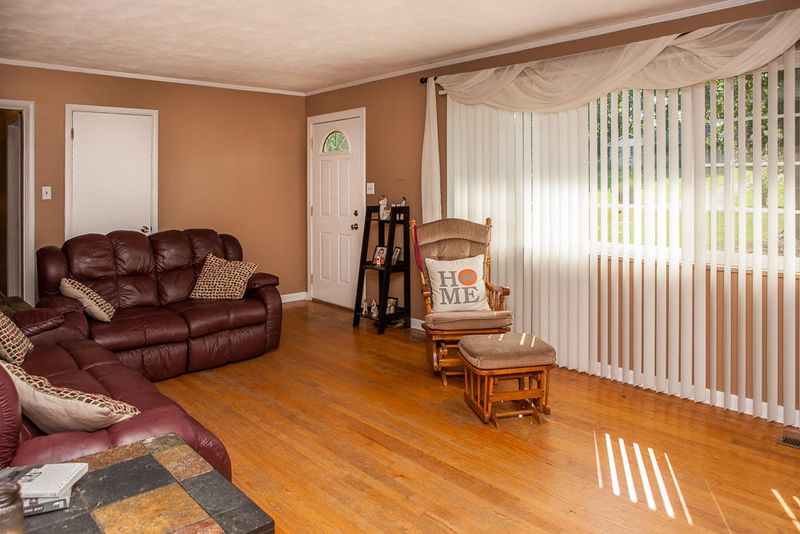 3214 Lagrange Dr, Maryville, TN 37804