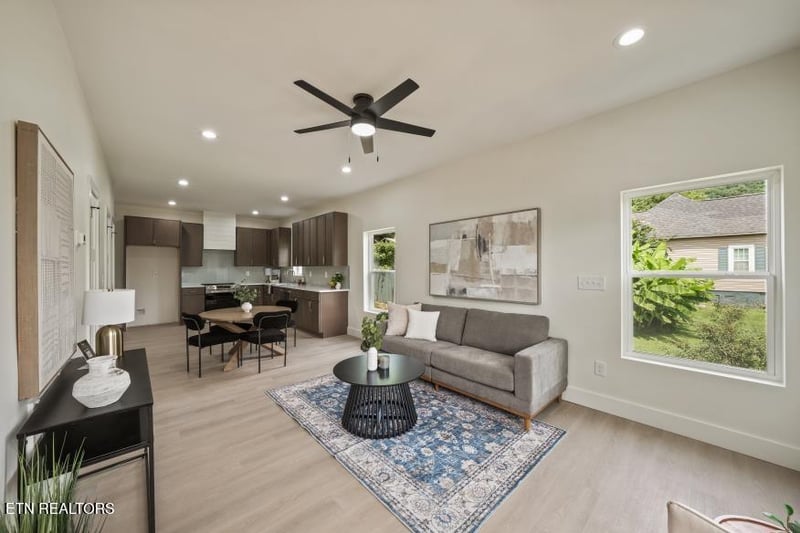 3215 Johnston St, Knoxville, TN 37921