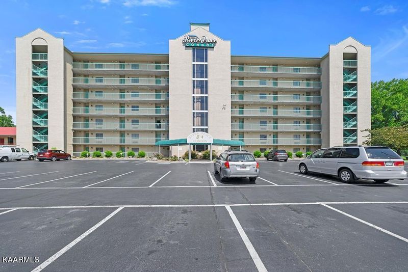 3215 N River Rd Ste 503, Pigeon Forge, TN 37863