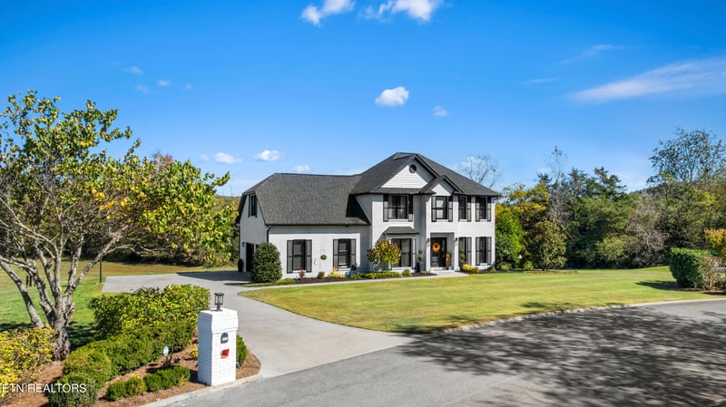 3216 Bentwood Dr, Kodak, TN 37764