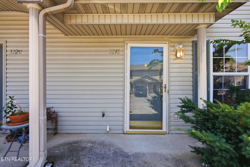 3216 Quiet Way, Knoxville, TN 37918