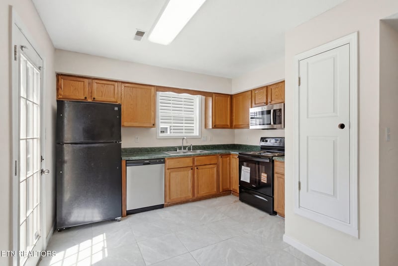 3216 Quiet Way, Knoxville, TN 37918