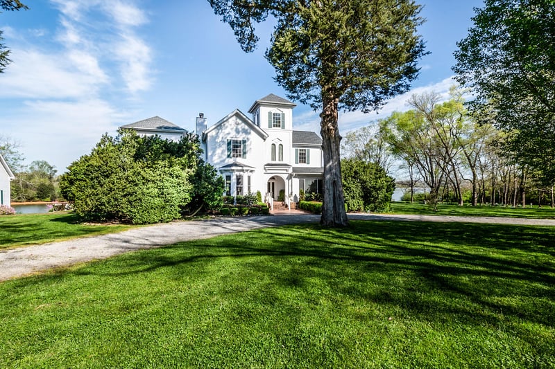 3217 Cox Rd, Louisville, TN 37777