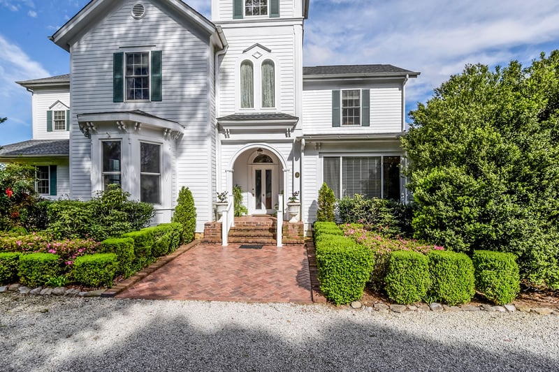 3217 Cox Rd, Louisville, TN 37777