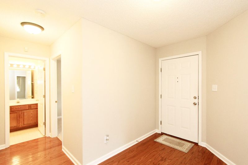 3217 Laurel View Rd, Knoxville, TN 37917