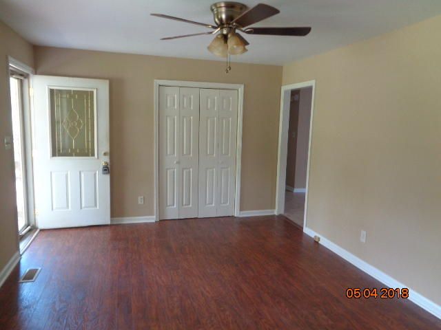 3217 Meadowview Dr, Kingston, TN 37763