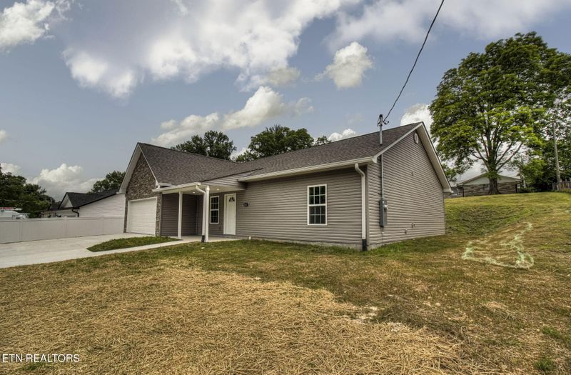 3217 Myers St, Pigeon Forge, TN 37863