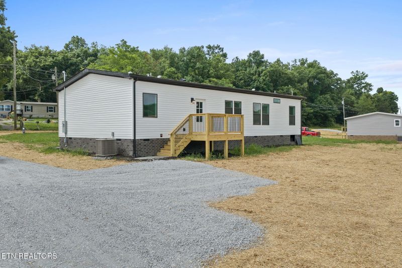 3217 Sweetwater Vonore Rd, Sweetwater, TN 37874