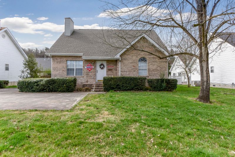 3218 Mill St, Pigeon Forge, TN 37863