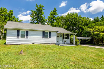 322 Abrams St, Rockford, TN 37853