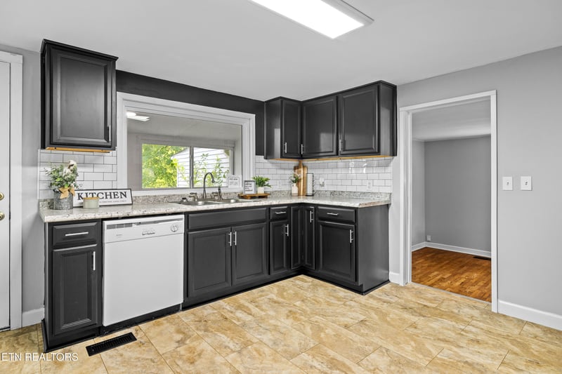322 Abrams St, Rockford, TN 37853