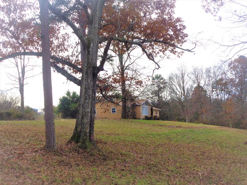 322 Chilhowee View Rd, Maryville, TN 37803