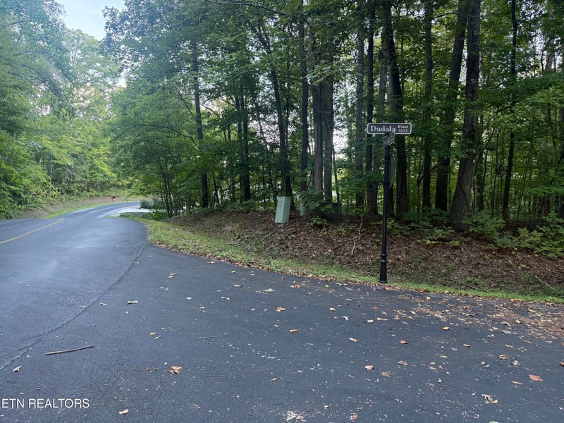322 Dudala Point, Loudon, TN 37774