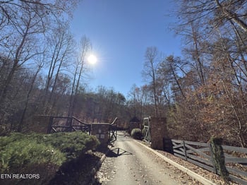 322 Enclave Way, Kingston, TN 37763
