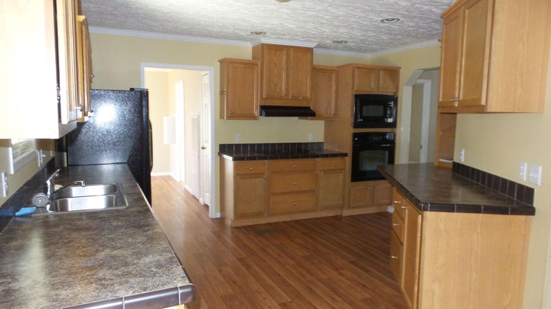 322 Howard Rd, Loudon, TN 37774