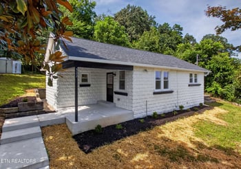 322 Oak St, Clinton, TN 37716