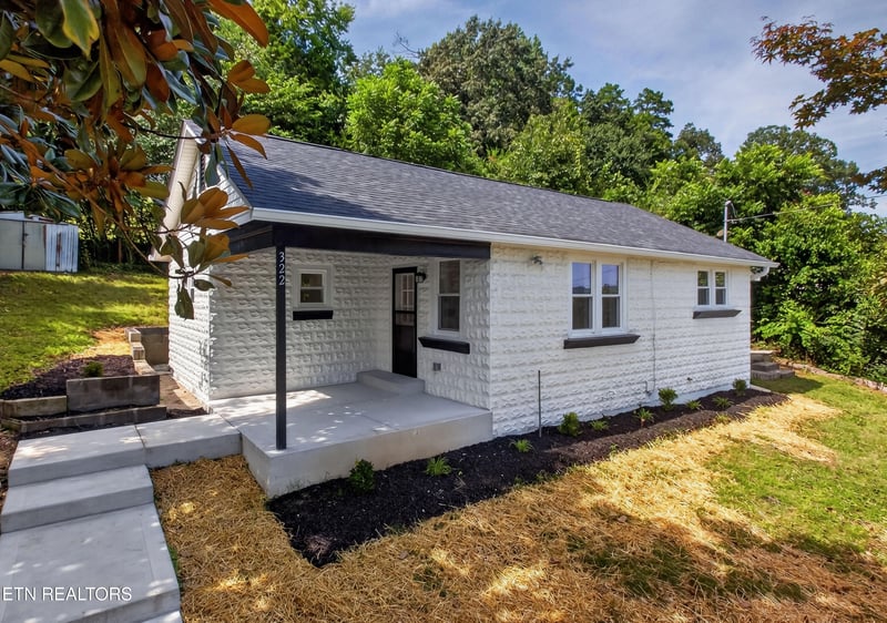 322 Oak St, Clinton, TN 37716