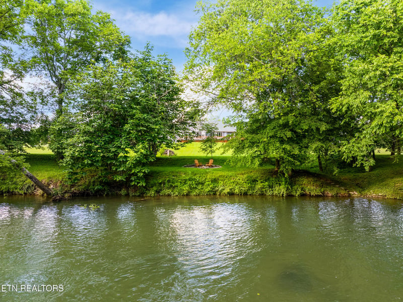 322 River Ford Rd, Maryville, TN 37804