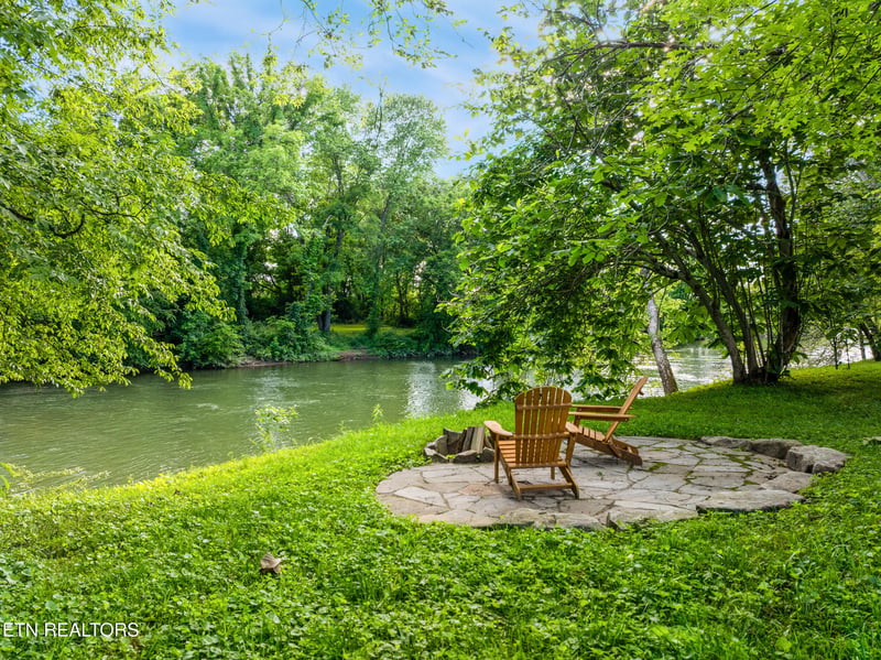 322 River Ford Rd, Maryville, TN 37804