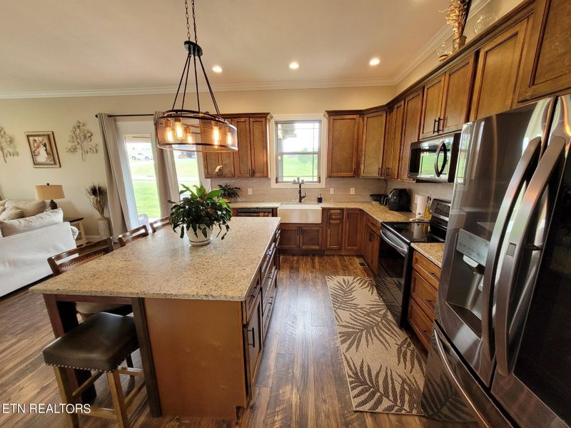 322 Stone Creek Dr, Loudon, TN 37774
