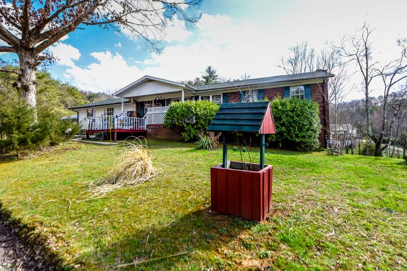 3220 Mcghee Rd, Maryville, TN 37803