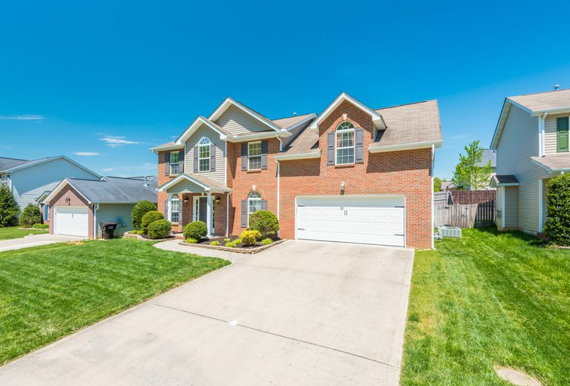 3220 Red Meadow Rd, Knoxville, TN 37931
