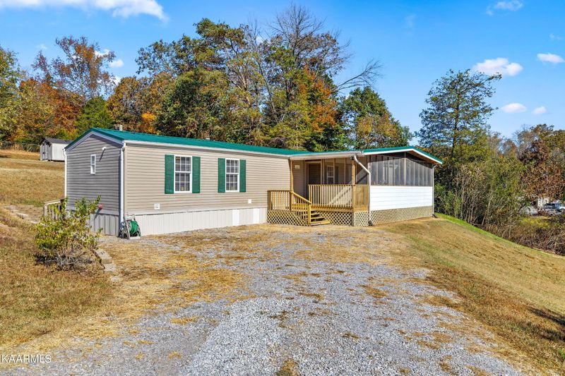 3220 W Wolf Valley Rd, Clinton, TN 37716