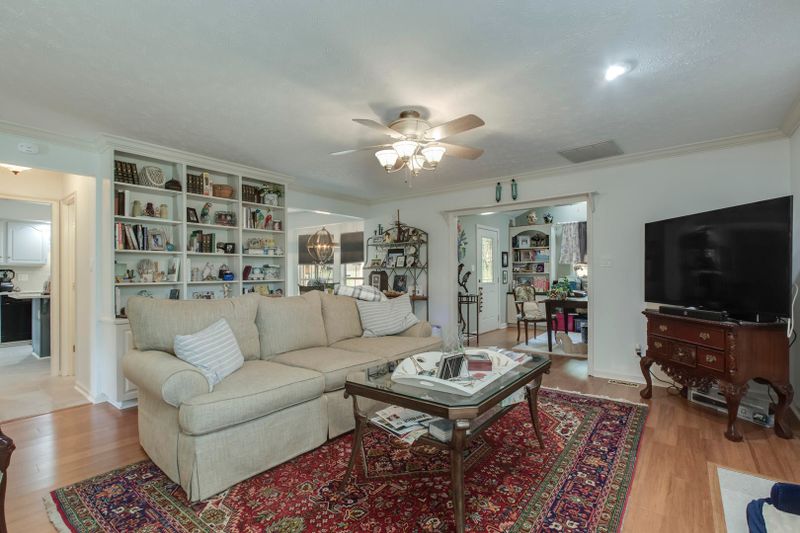 3221 Great Meadows Dr, Knoxville, TN 37920