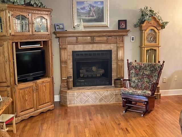 3222 Nuns Cove Rd, Sevierville, TN 37876
