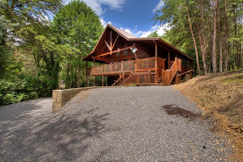 3224 Engle Town Rd, Sevierville, TN 37862