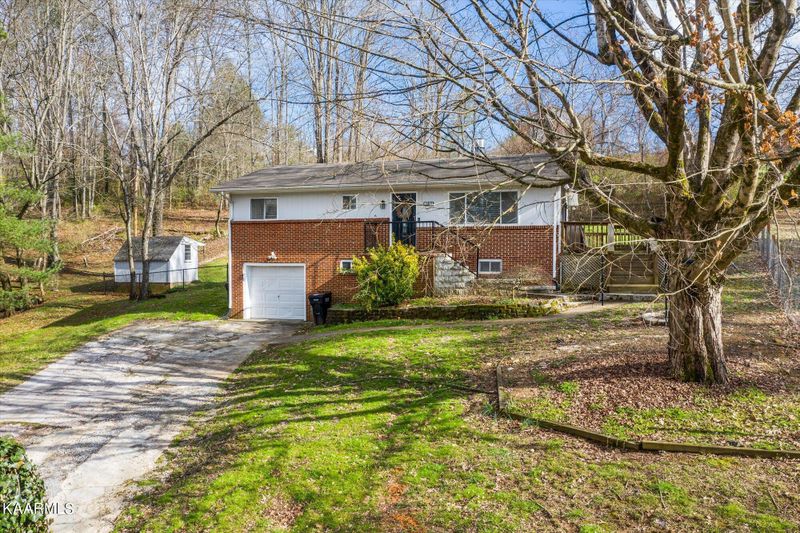 3224 Ginn Dr, Knoxville, TN 37920