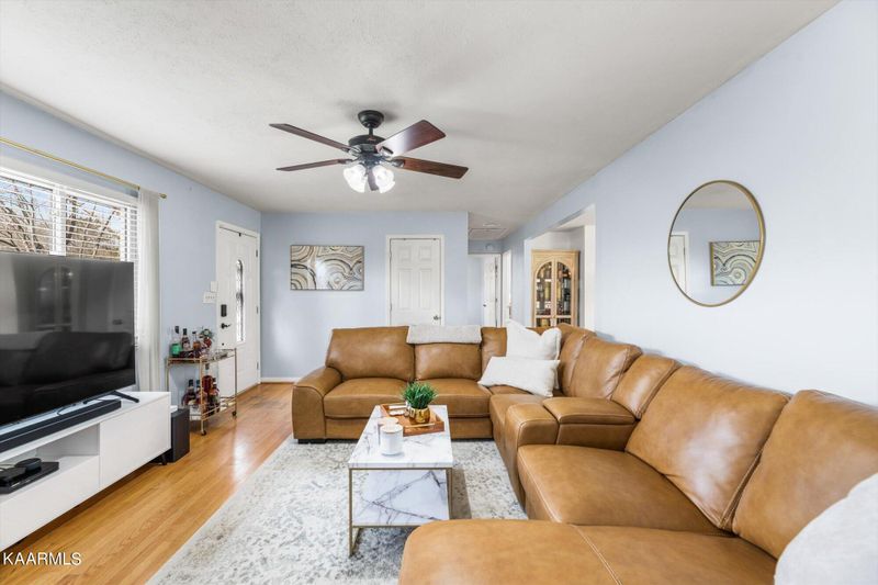 3224 Ginn Dr, Knoxville, TN 37920