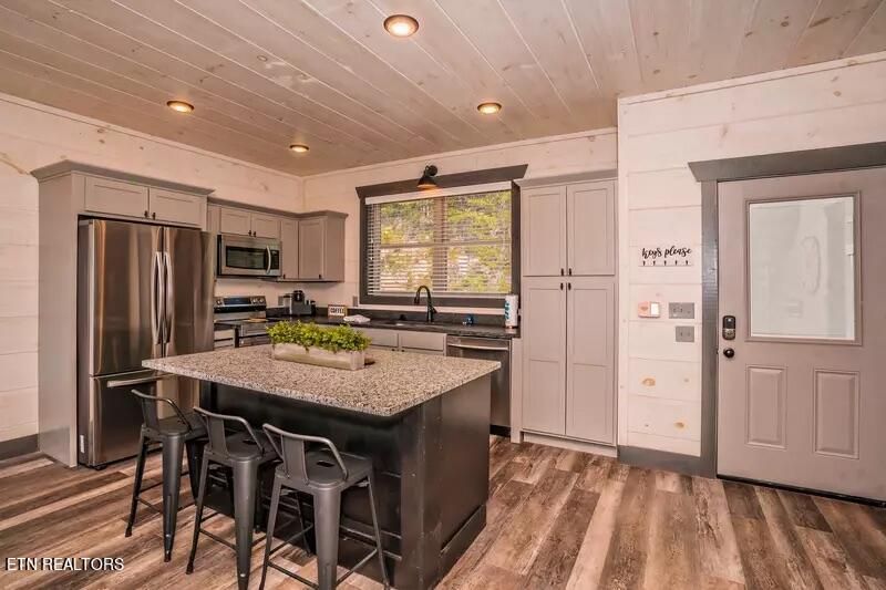 3224 Legacy Vista Dr, Sevierville, TN 37876
