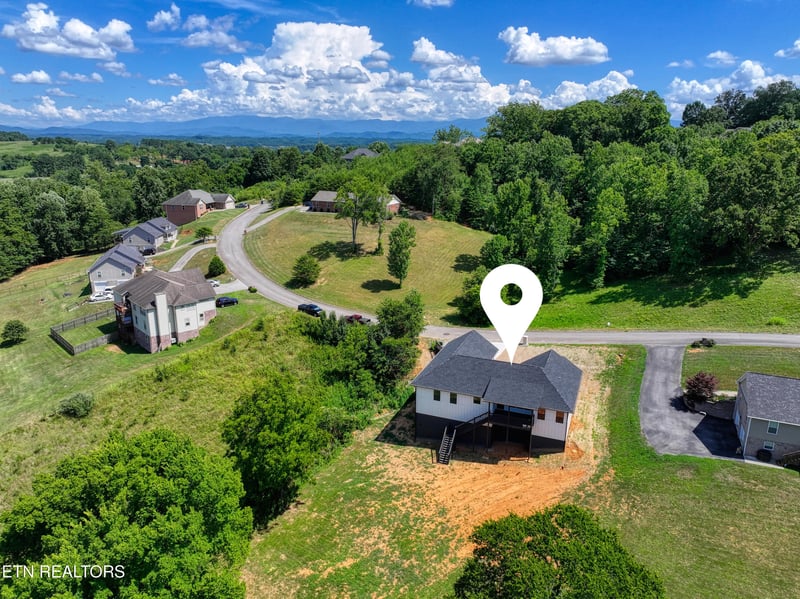 3224 Sandpiper Ct, Kodak, TN 37764