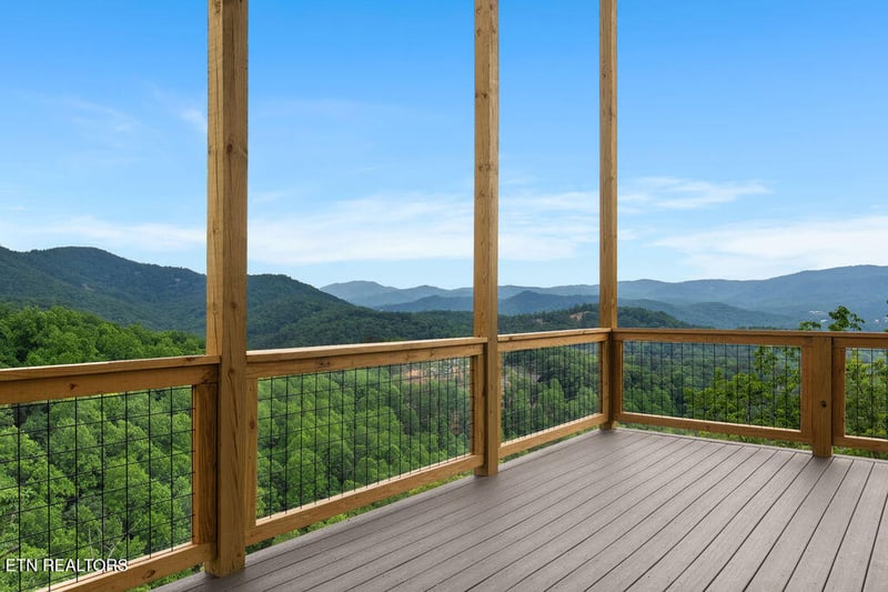 3225 Emerald Springs Loop Rd, Sevierville, TN 37862