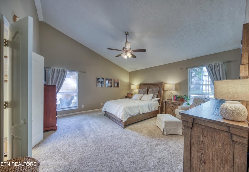 3225 Great Meadows Dr, Knoxville, TN 37920