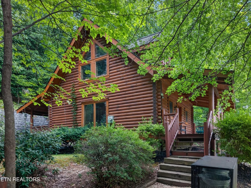 3225 Smoky Ridge Way, Sevierville, TN 37862
